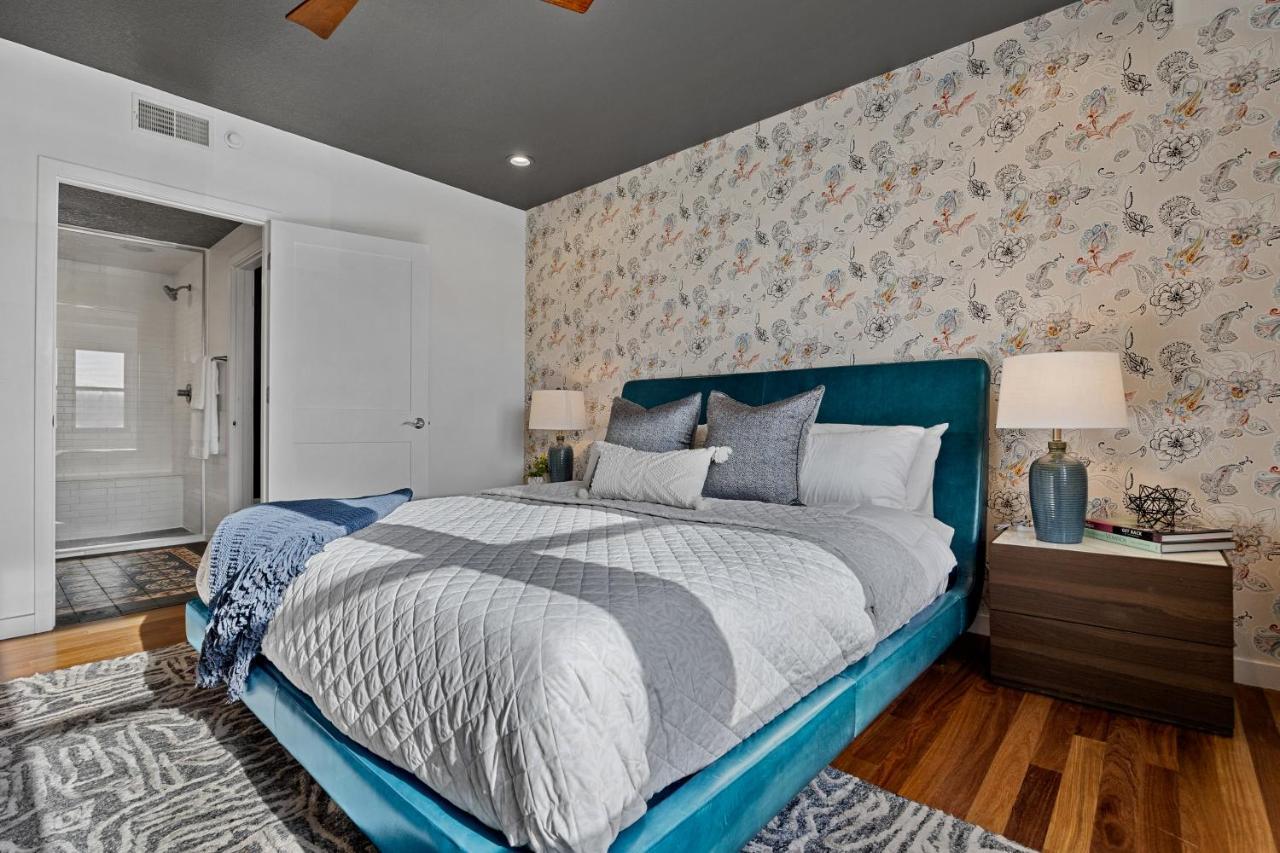 Iowa River Landing Luxury 2-Bed & 2-Bath Condo Coralville Exterior foto