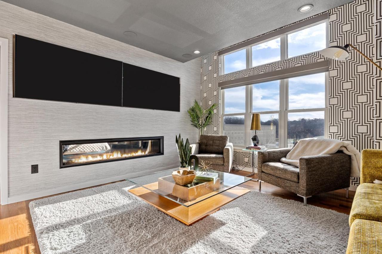 Iowa River Landing Luxury 2-Bed & 2-Bath Condo Coralville Exterior foto